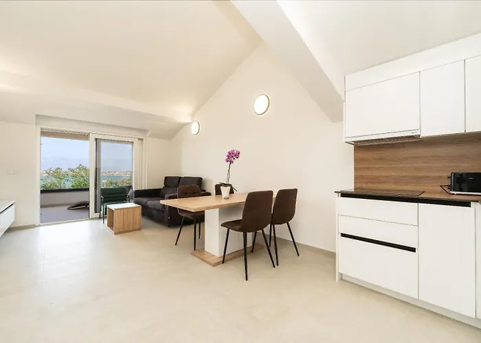 Aenona Sea View דירה נין