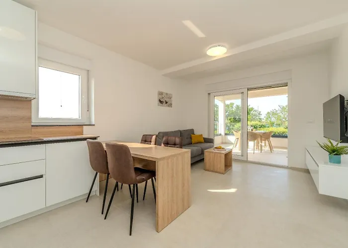 Aenona Sea View דירה