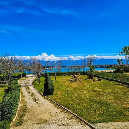 Aenona Sea View Apartment *