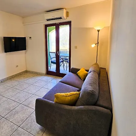Aenona Sea View Apartment Nin