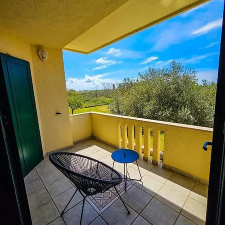 Apartment Aenona Sea View Nin