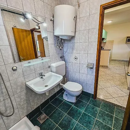 Apartment Aenona Sea View *