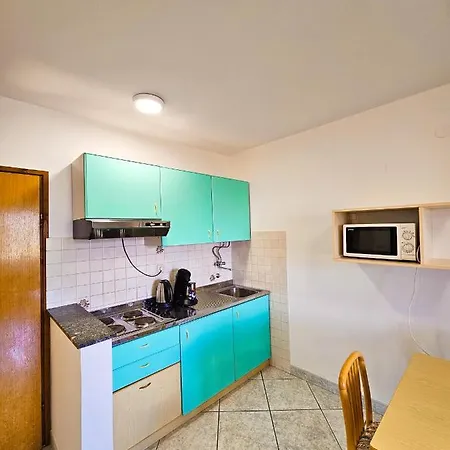 Aenona Sea View Apartment