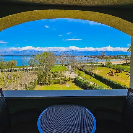 Apartment Aenona Sea View