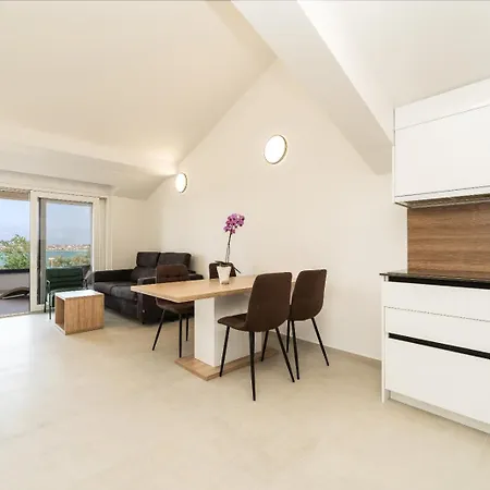 Aenona Sea View Apartmán Nin