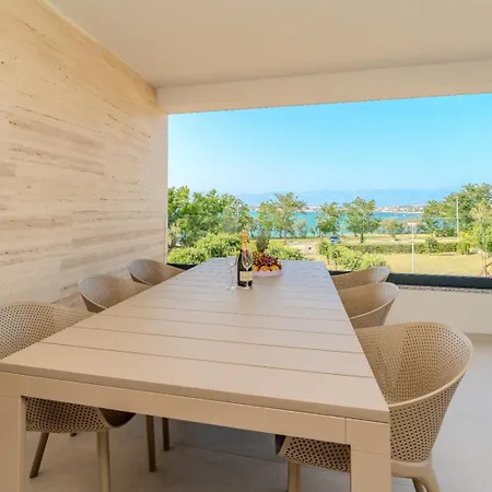 Aenona Sea View *