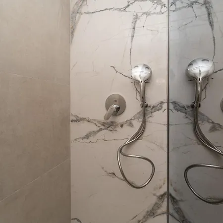 Aenona Sea View Apartmán *