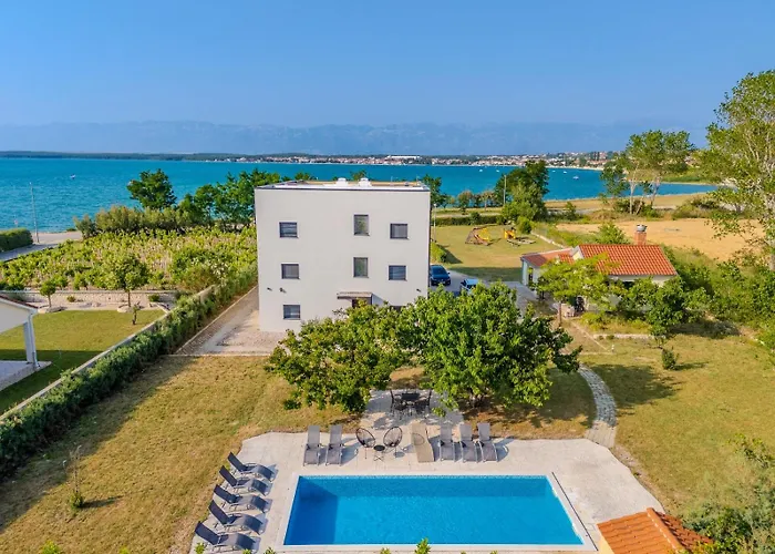Апартаменты Aenona Sea View Нин