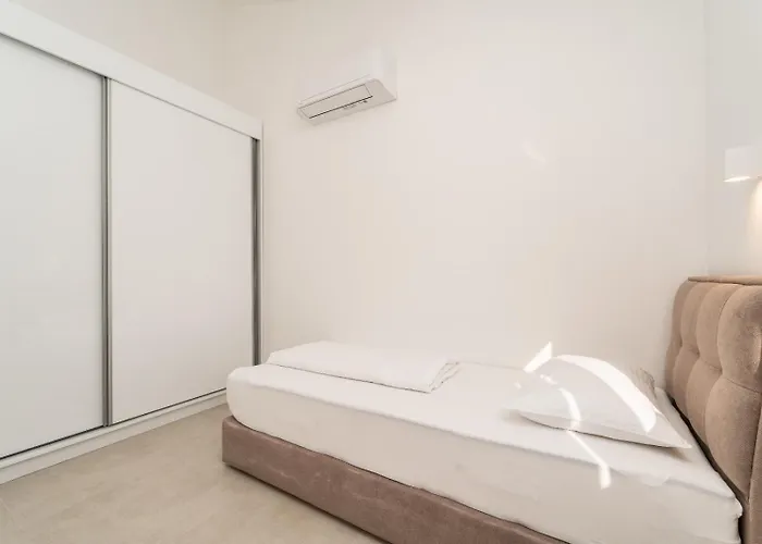 Апартаменты Aenona Sea View Нин