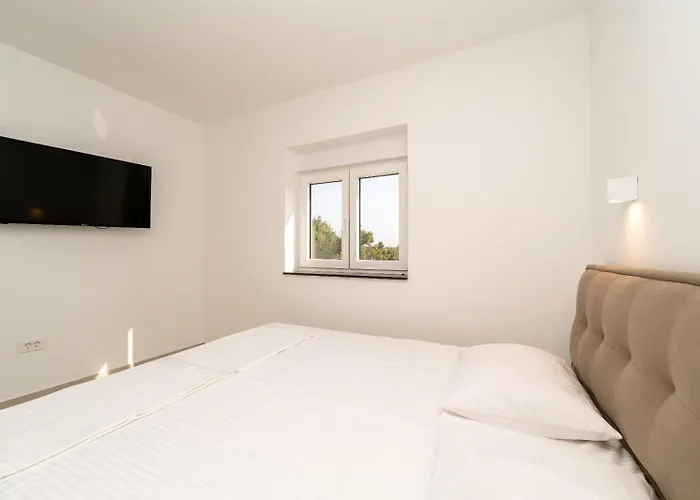 Aenona Sea View *