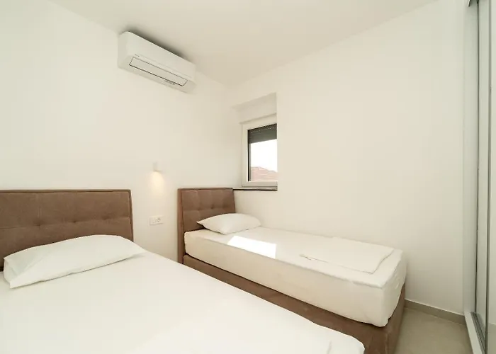 Aenona Sea View Апартаменты *
